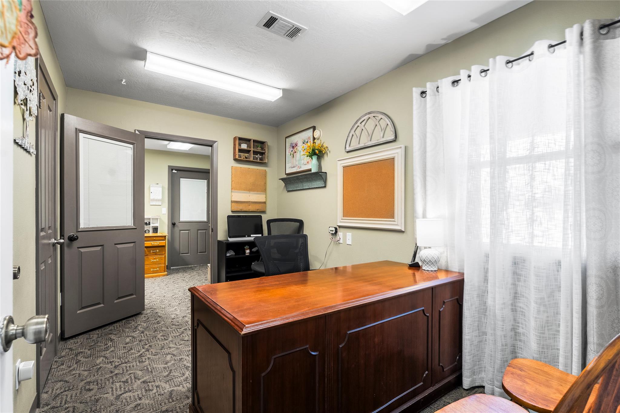 989 Old McDade Rd, Elgin, TX 78621