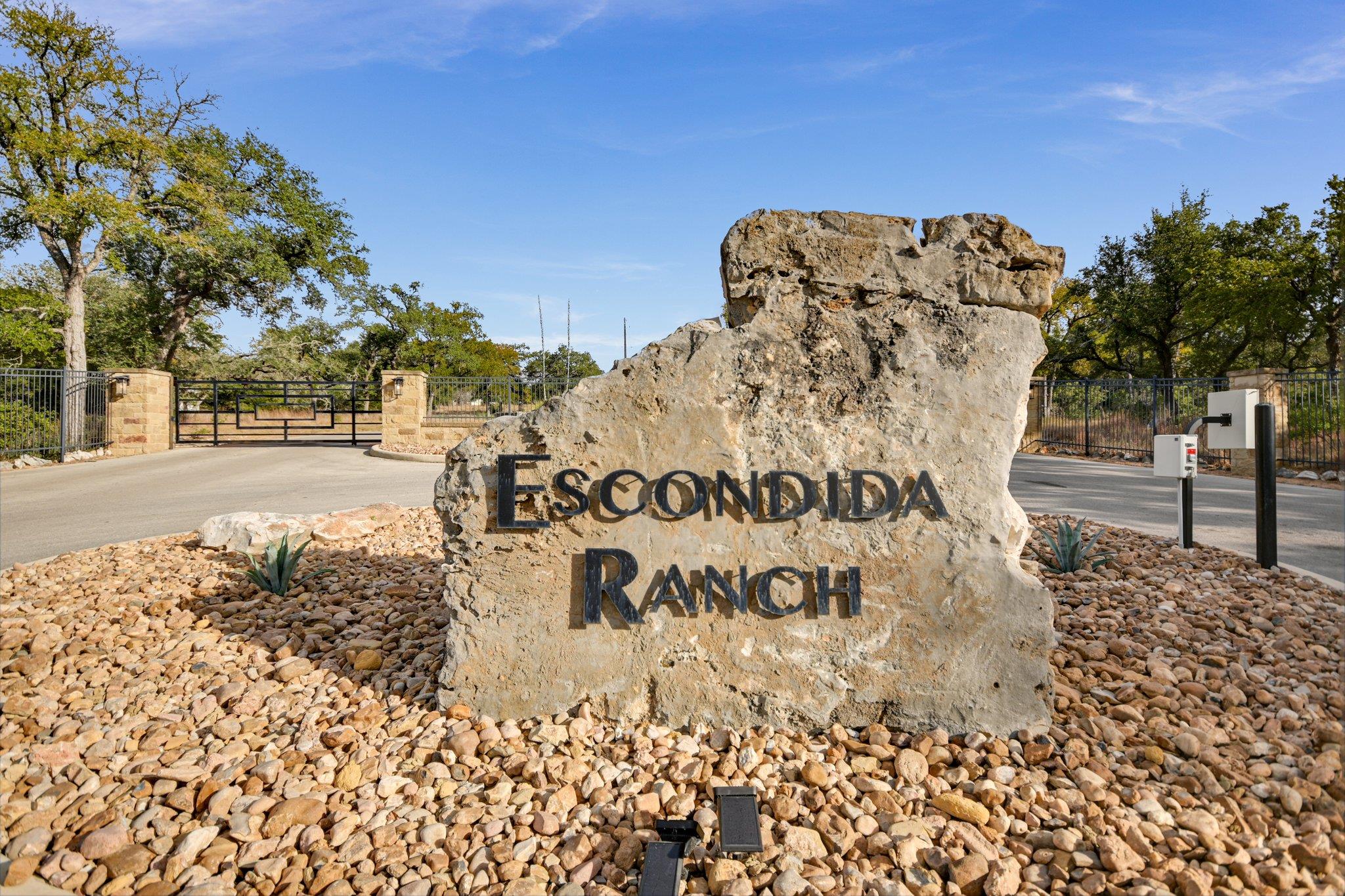 717 Puerto Rico Dr, Wimberley, TX 78676