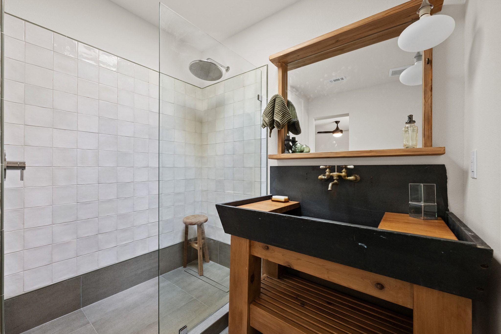 1400 Cripple Creek Dr, Austin, TX 78758