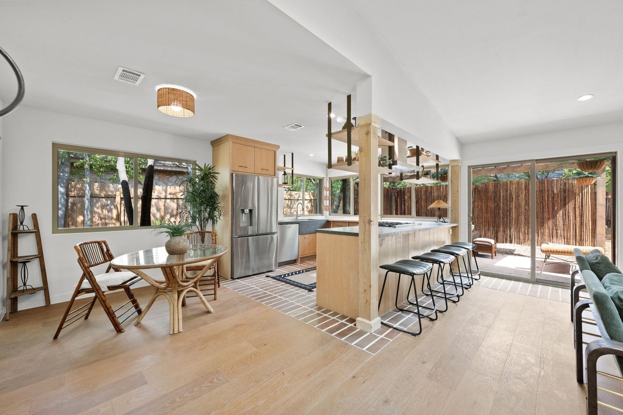 1400 Cripple Creek Dr, Austin, TX 78758