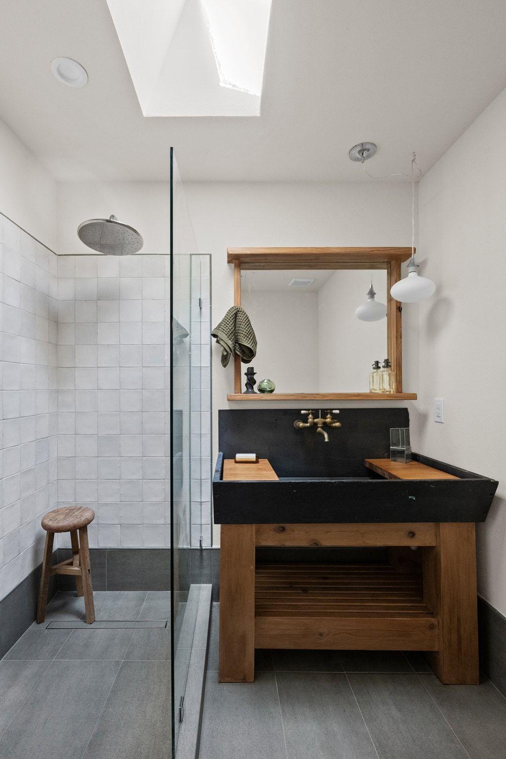 1400 Cripple Creek Dr, Austin, TX 78758