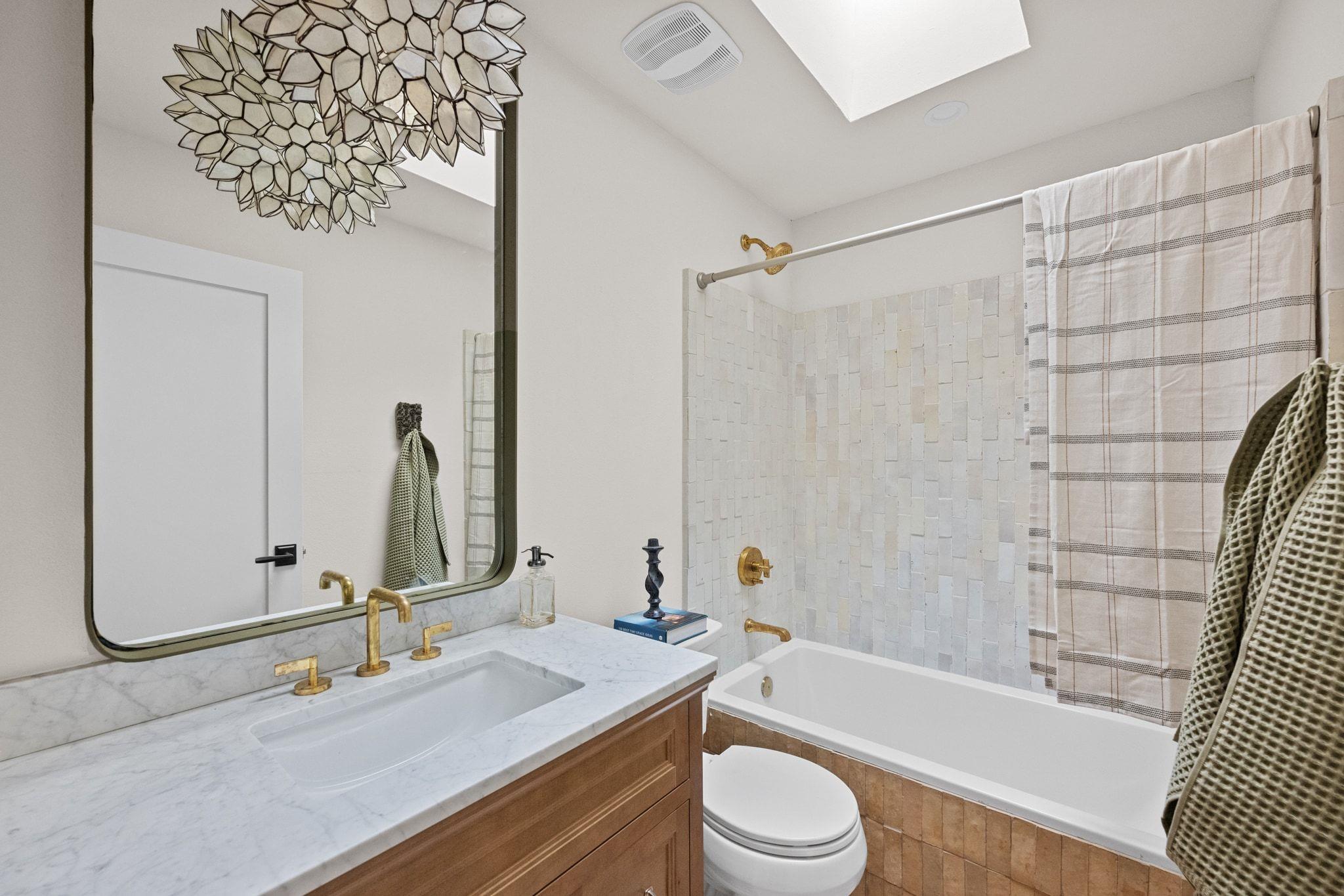 1400 Cripple Creek Dr, Austin, TX 78758