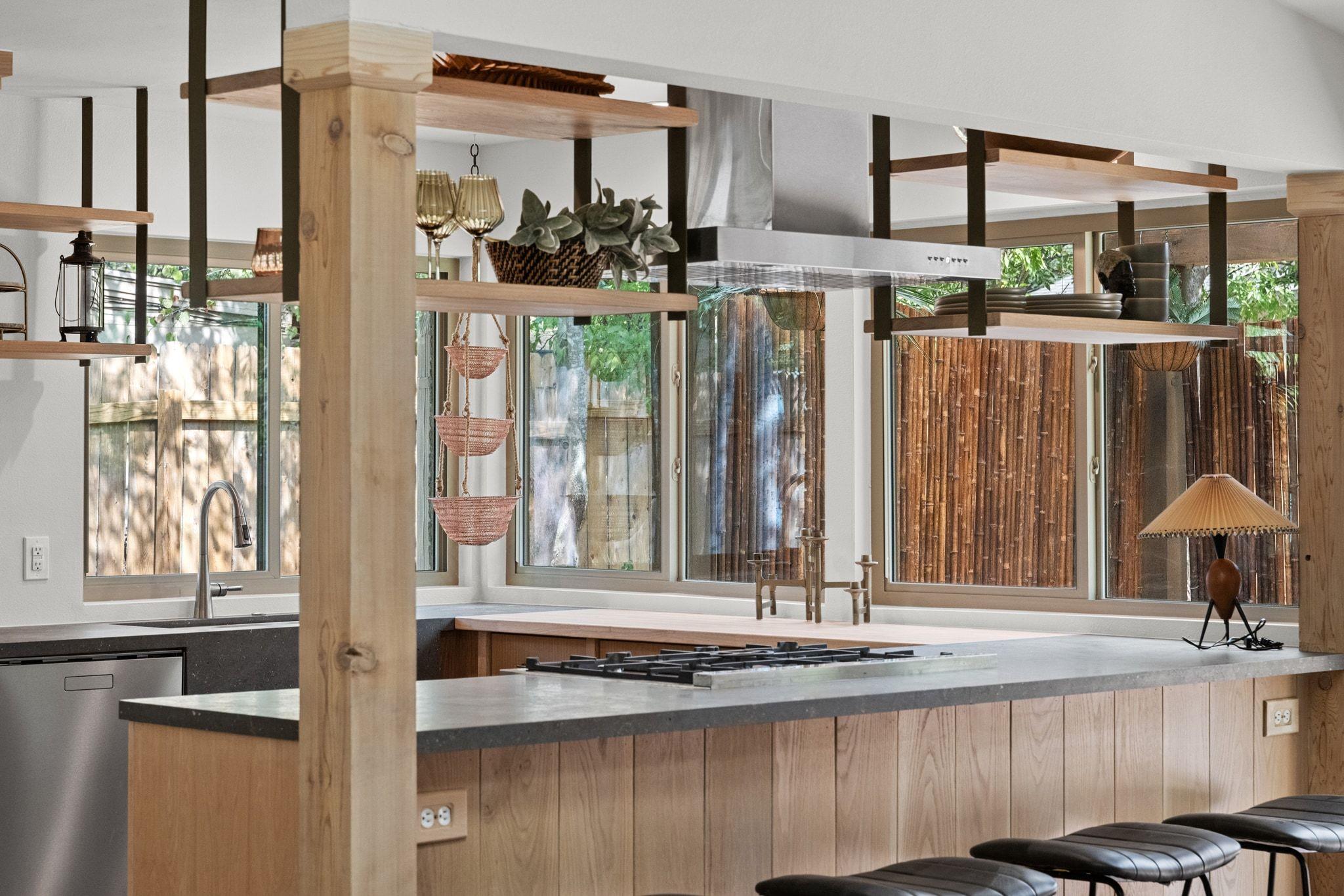 1400 Cripple Creek Dr, Austin, TX 78758