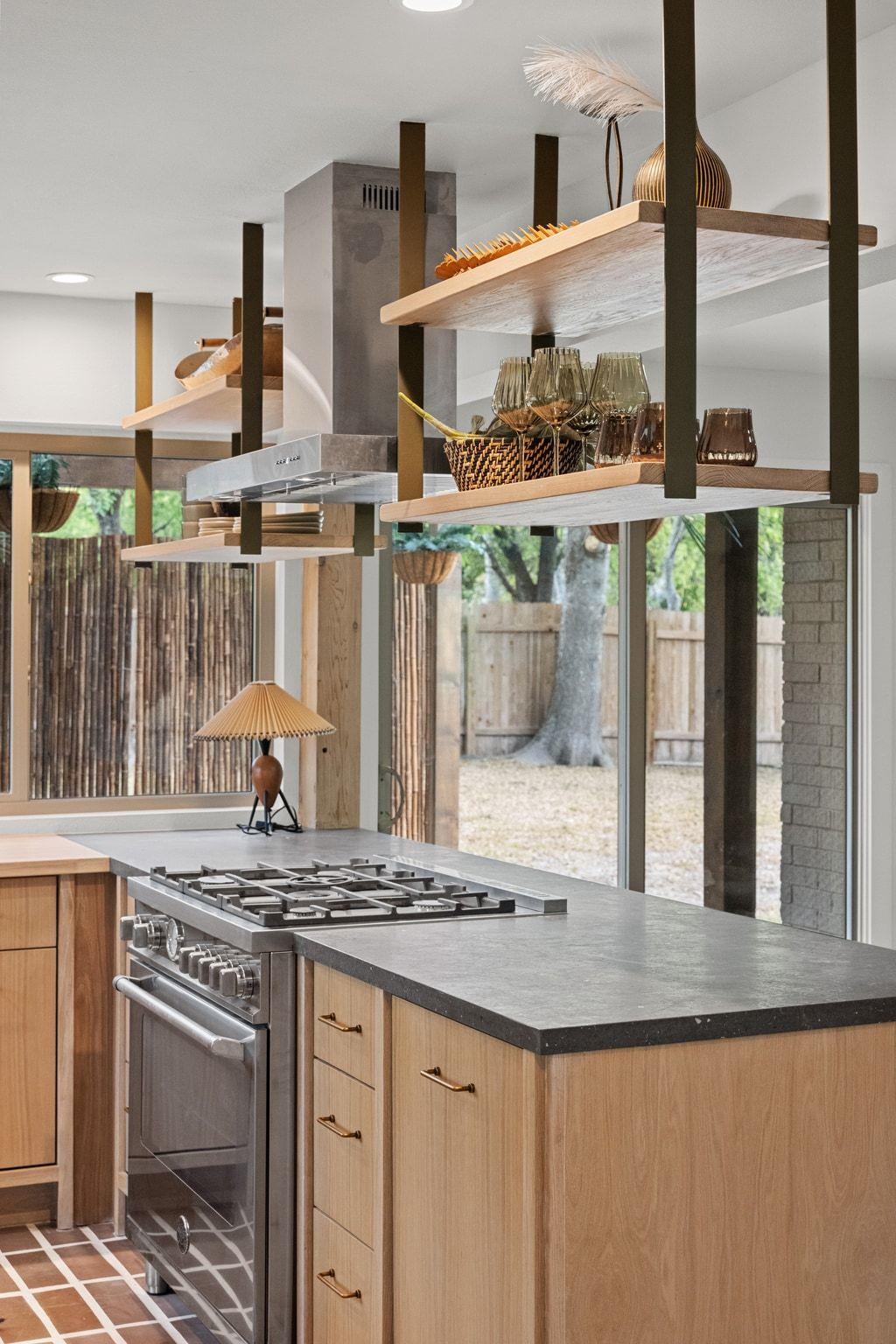 1400 Cripple Creek Dr, Austin, TX 78758