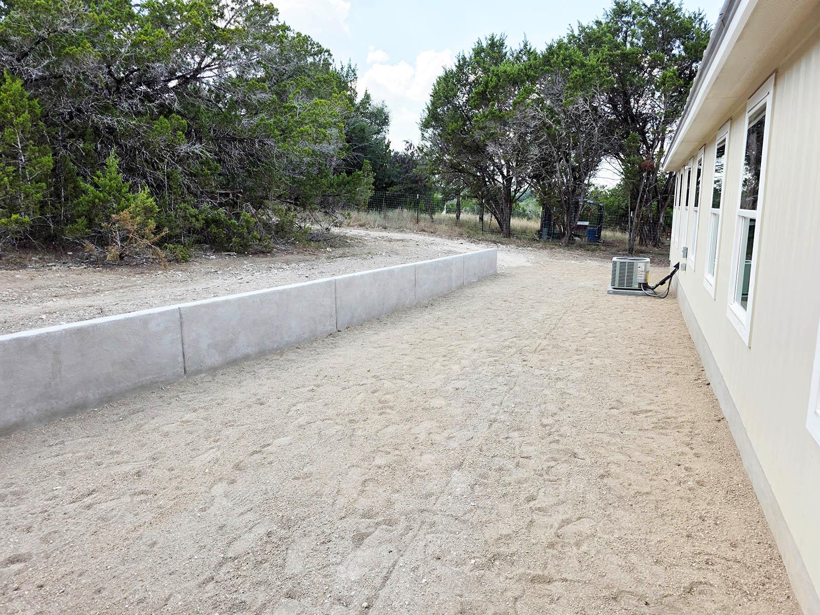 684 Appaloosa Dr, Fischer, TX 78623