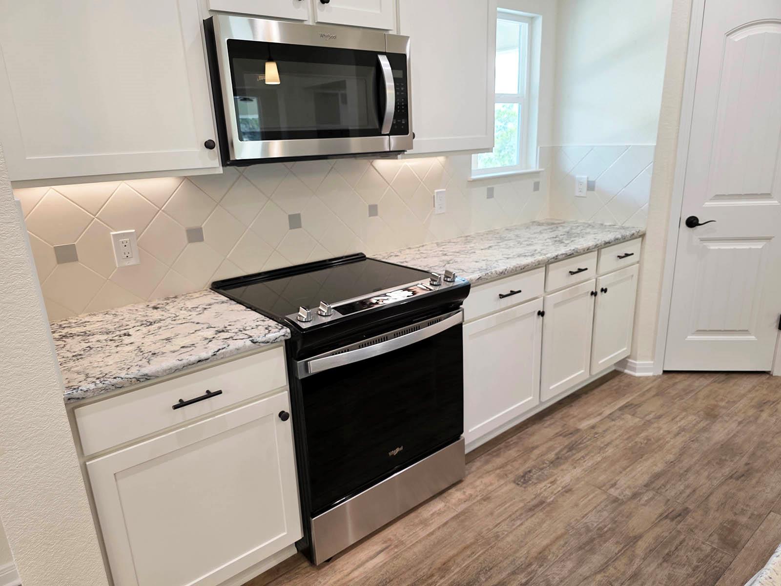 684 Appaloosa Dr, Fischer, TX 78623