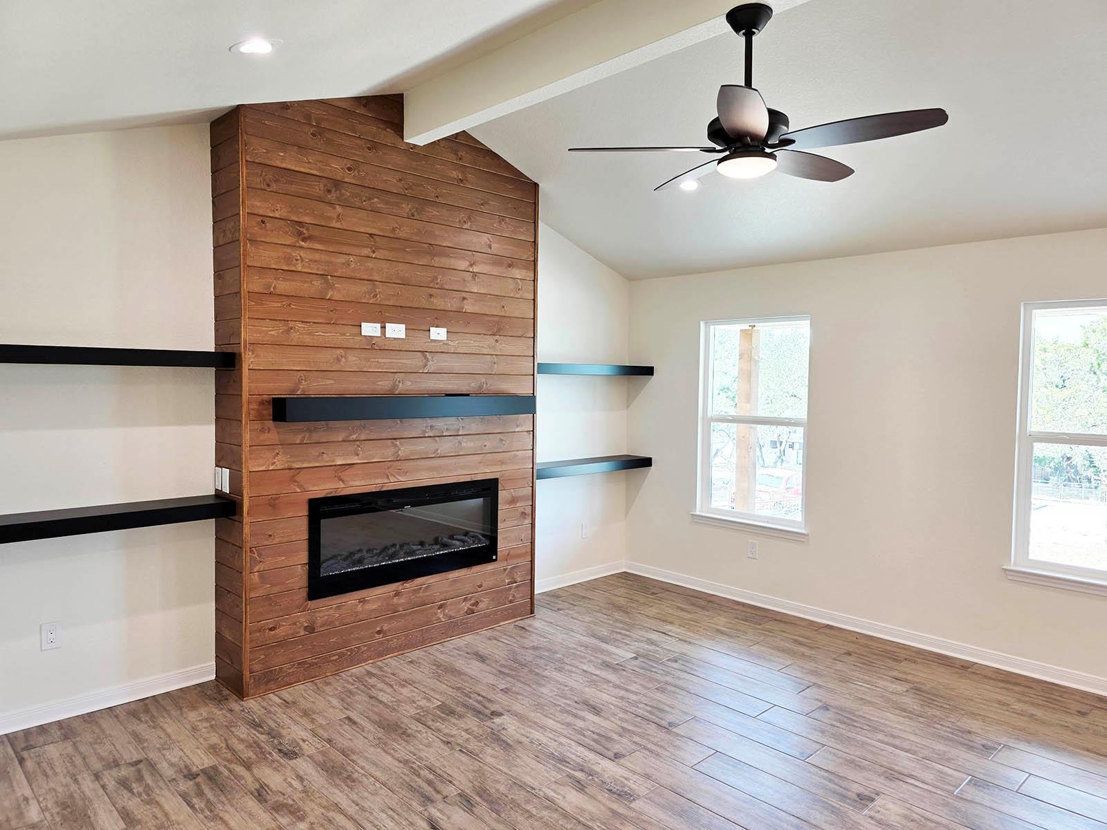 684 Appaloosa Dr, Fischer, TX 78623