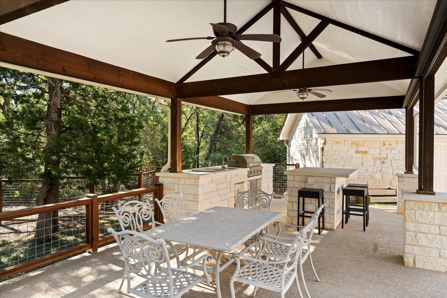 321 Arbors Cir, Elgin, TX 78621