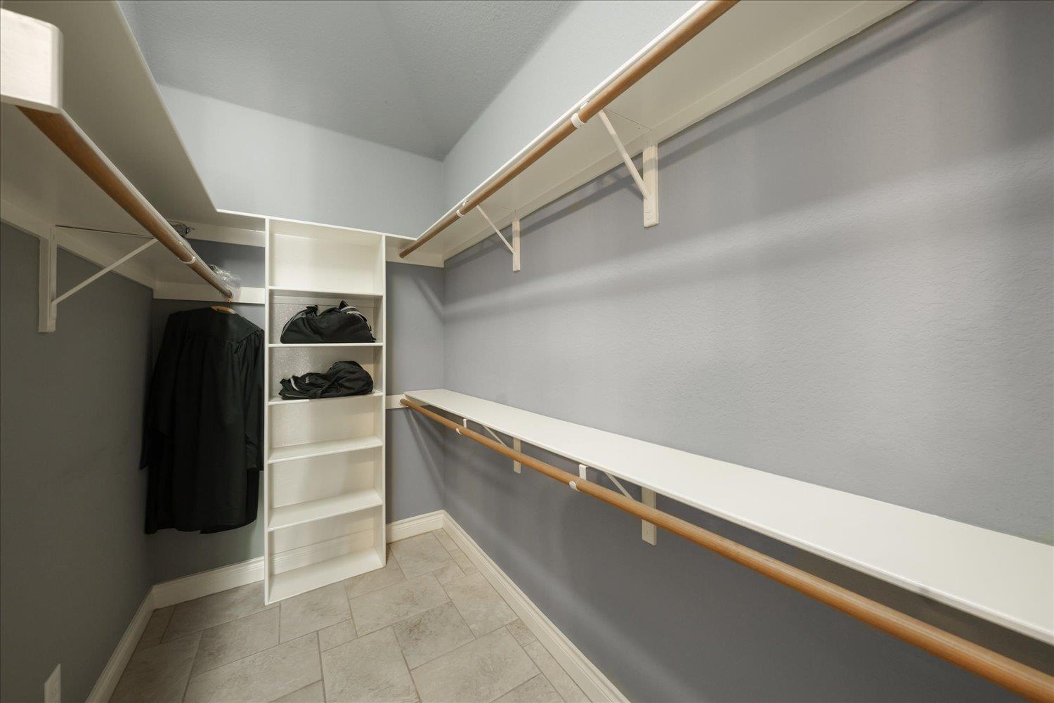 321 Arbors Cir, Elgin, TX 78621