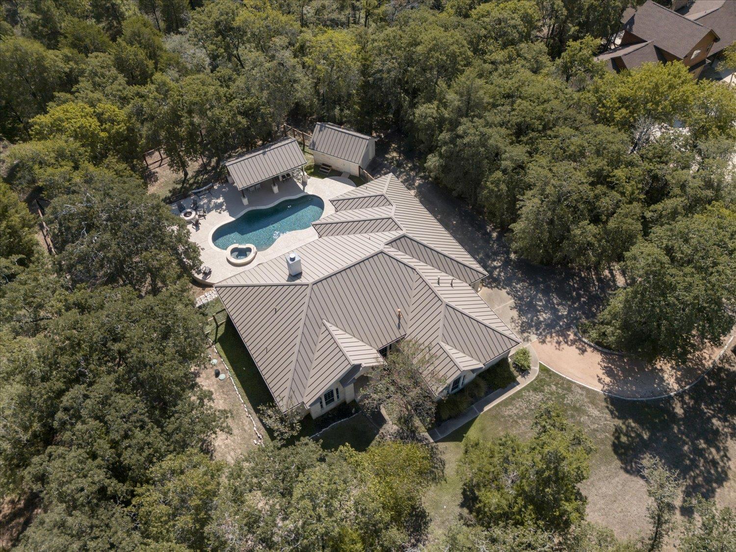 321 Arbors Cir, Elgin, TX 78621