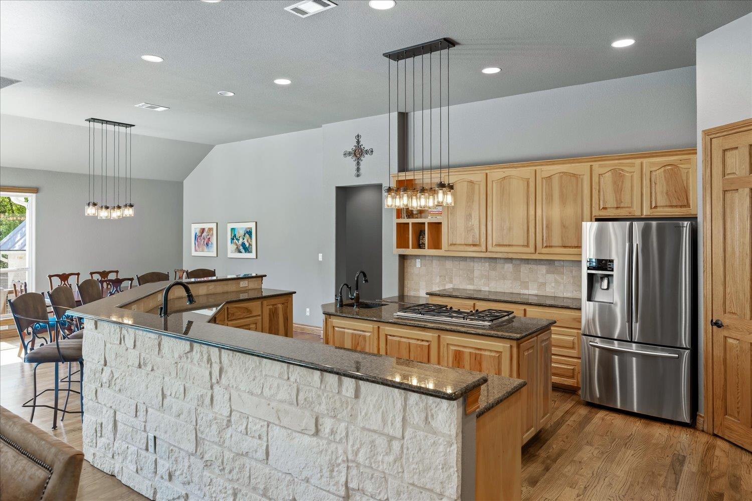 321 Arbors Cir, Elgin, TX 78621