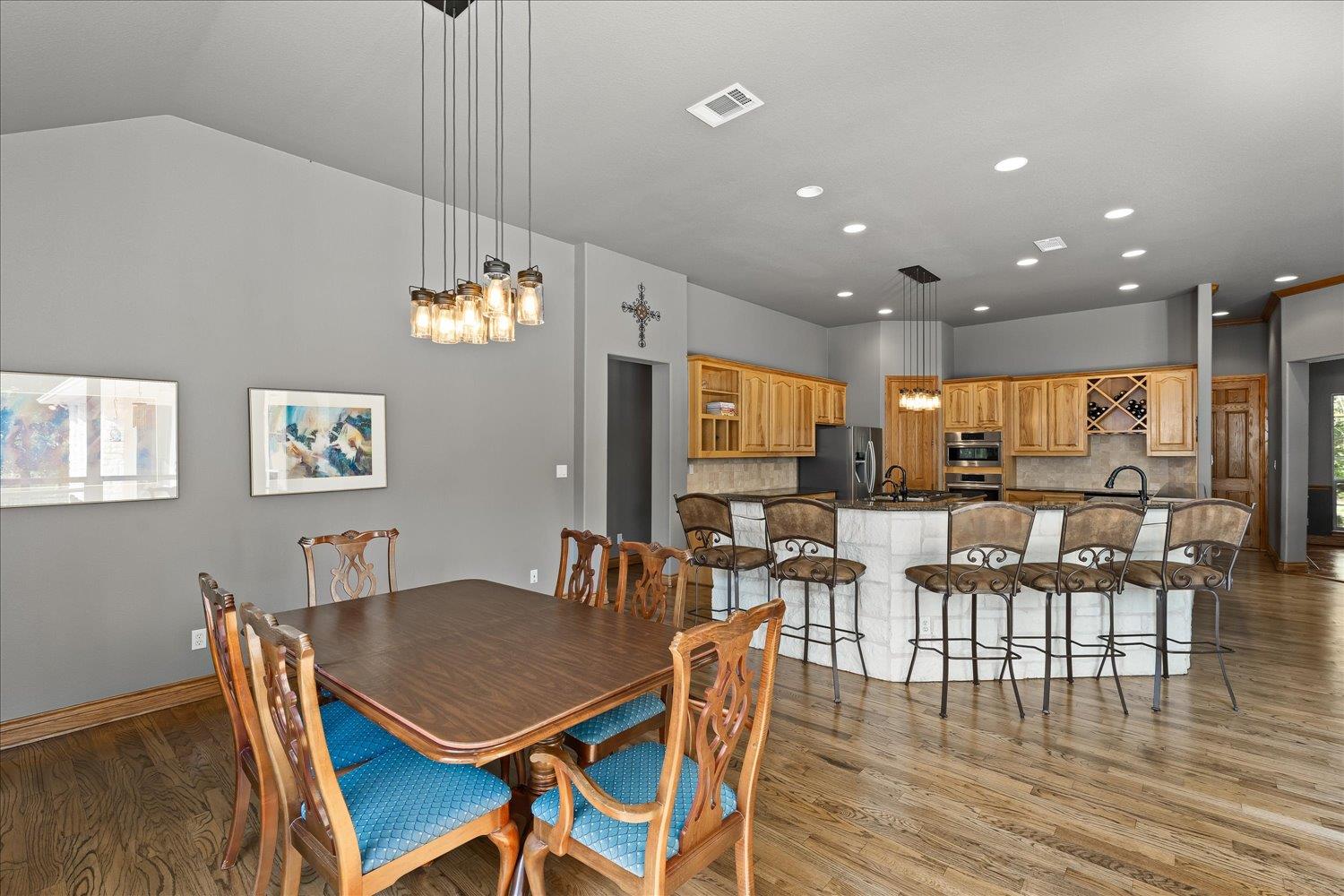 321 Arbors Cir, Elgin, TX 78621