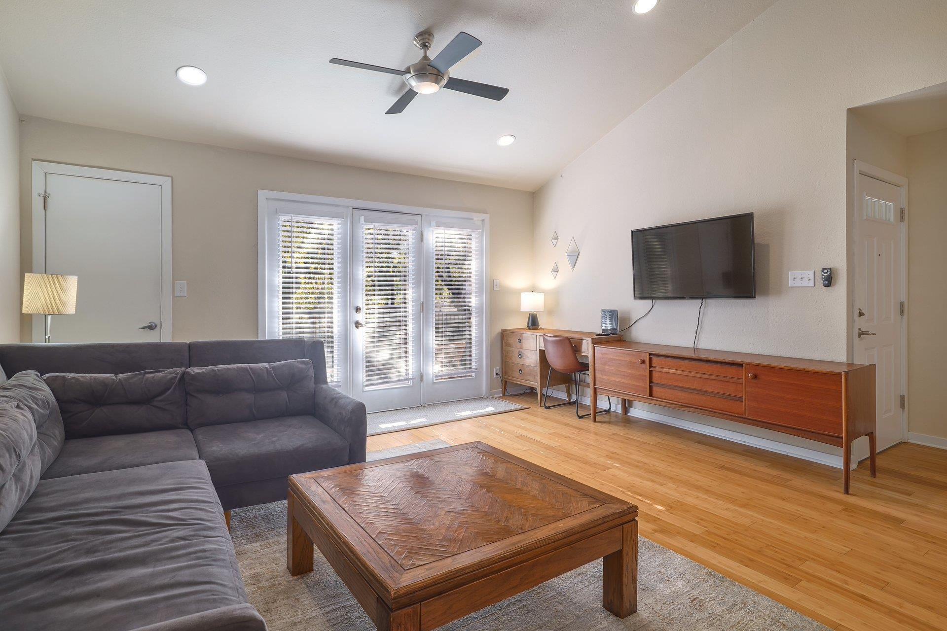 3601 Menchaca Rd # 212, Austin, TX 78704