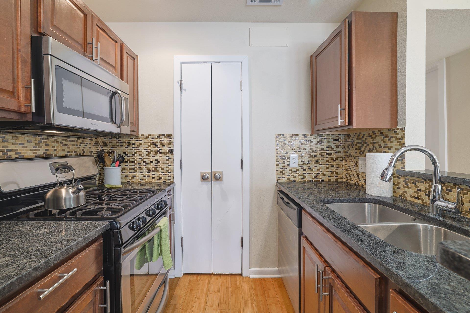 3601 Menchaca Rd # 212, Austin, TX 78704