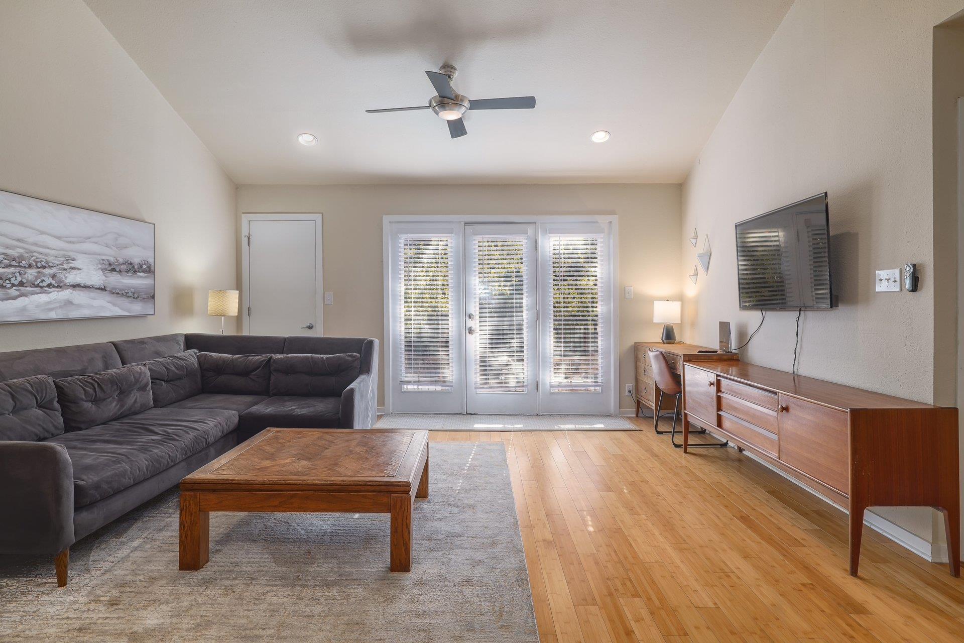 3601 Menchaca Rd # 212, Austin, TX 78704