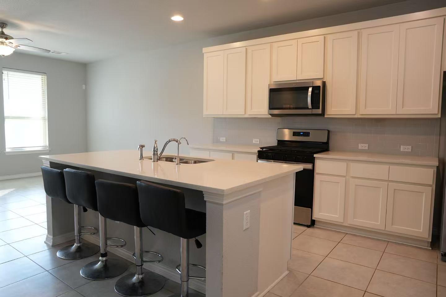 808 Alta Way, Leander, TX 78641