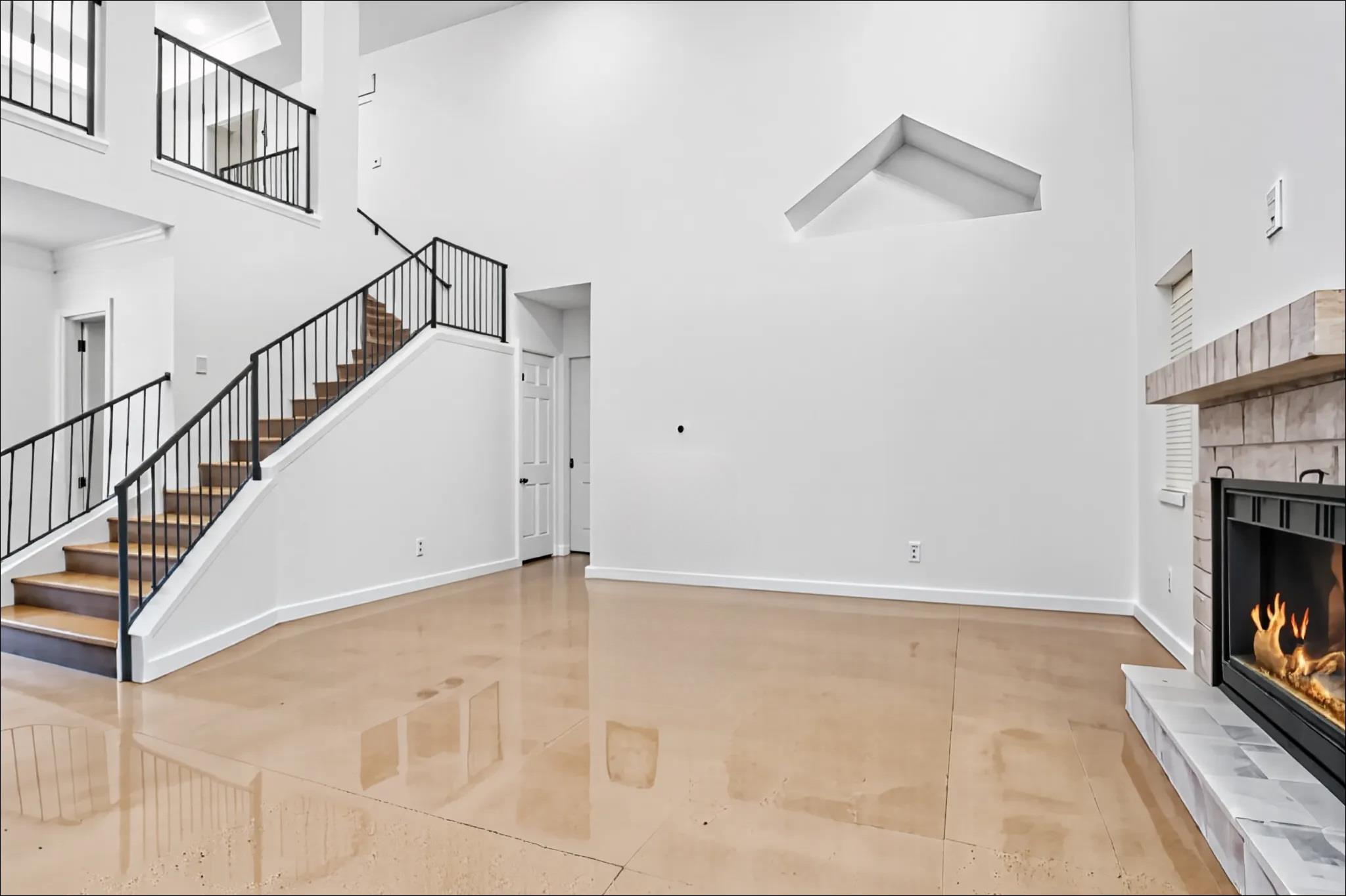 511 Duck Lake Dr, Lakeway, TX 78734