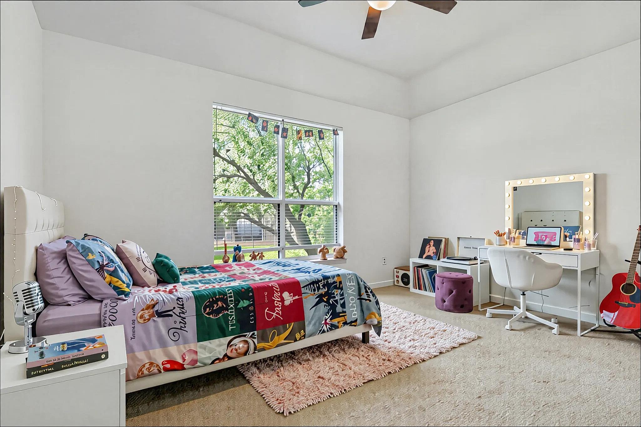 511 Duck Lake Dr, Lakeway, TX 78734