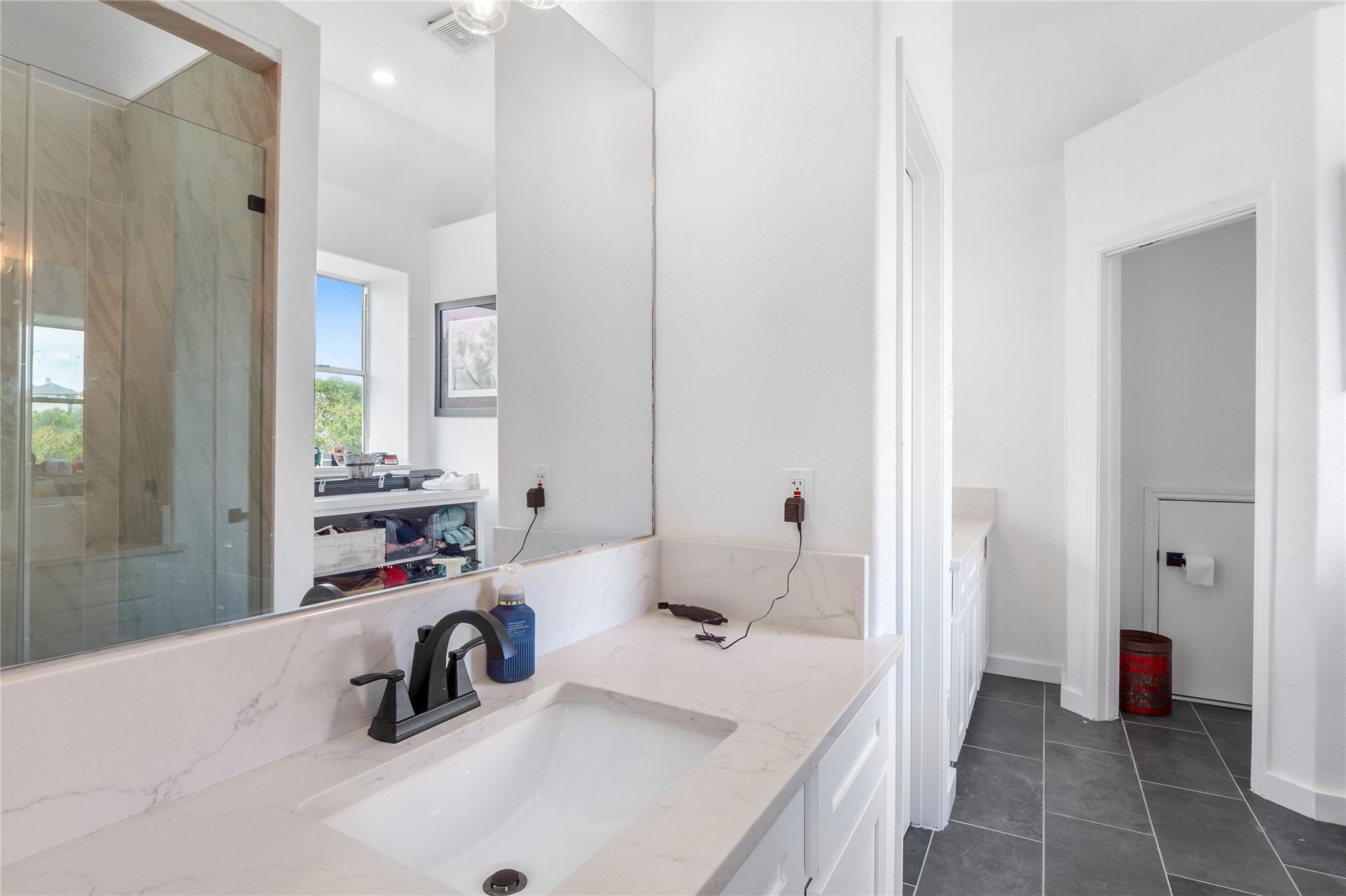 511 Duck Lake Dr, Lakeway, TX 78734