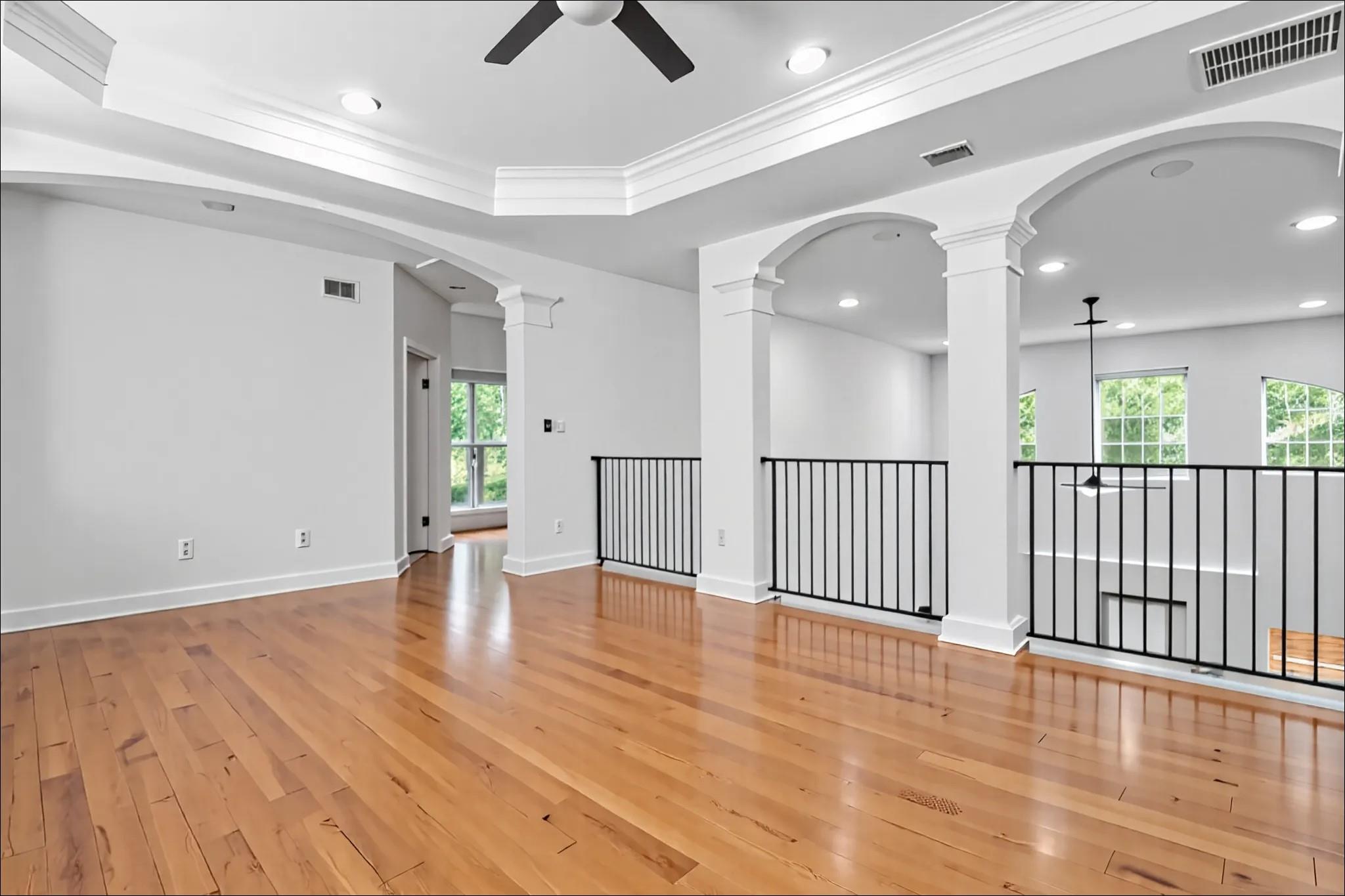 511 Duck Lake Dr, Lakeway, TX 78734