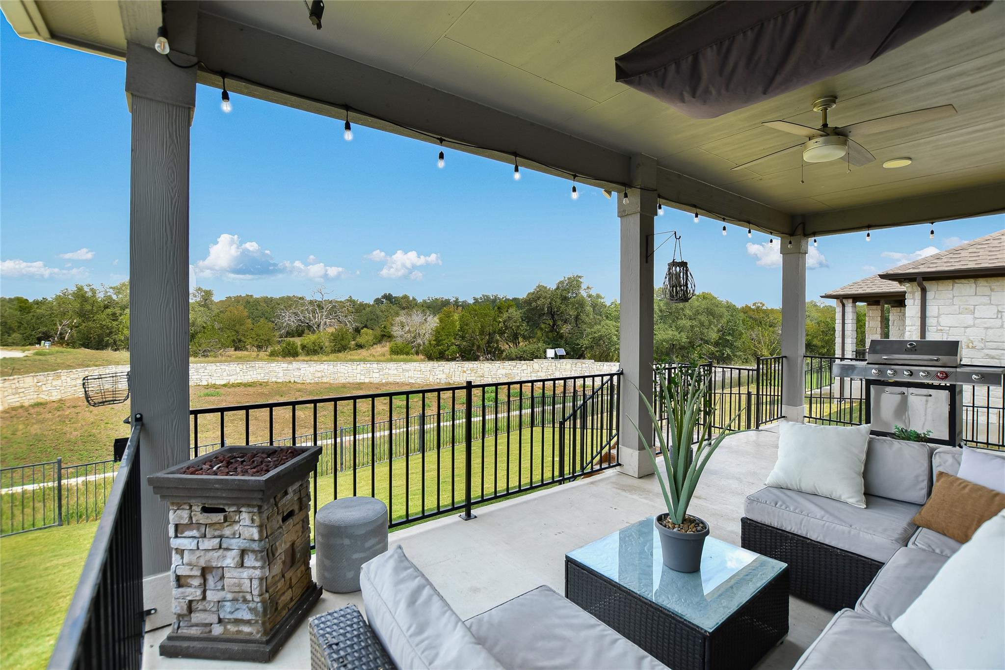 109 Kyndals Meadow Cv, Georgetown, TX 78628