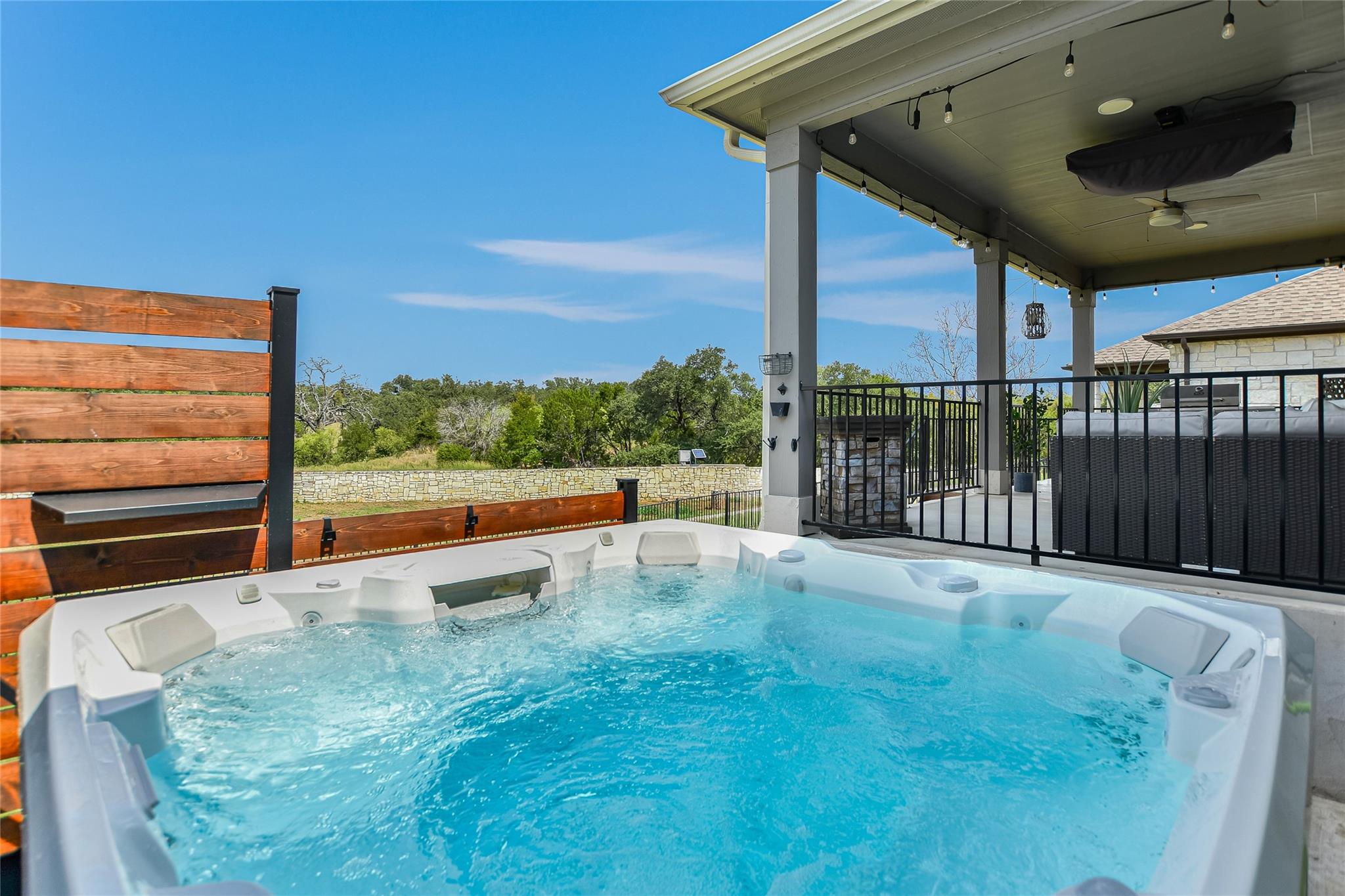 109 Kyndals Meadow Cv, Georgetown, TX 78628