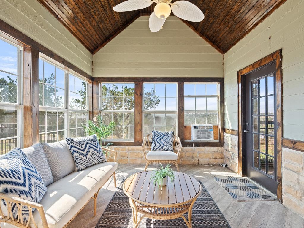 811 County Road 130 Rd, Burnet, TX 78611