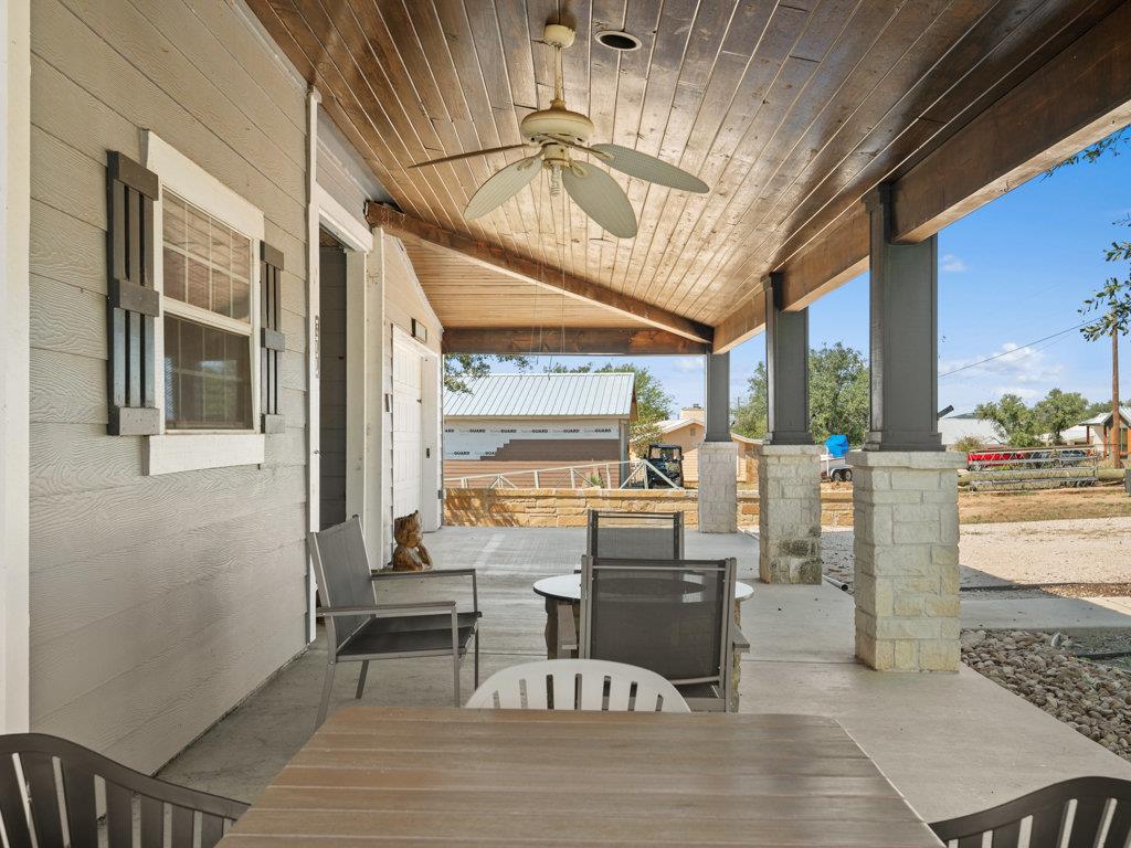 811 County Road 130 Rd, Burnet, TX 78611