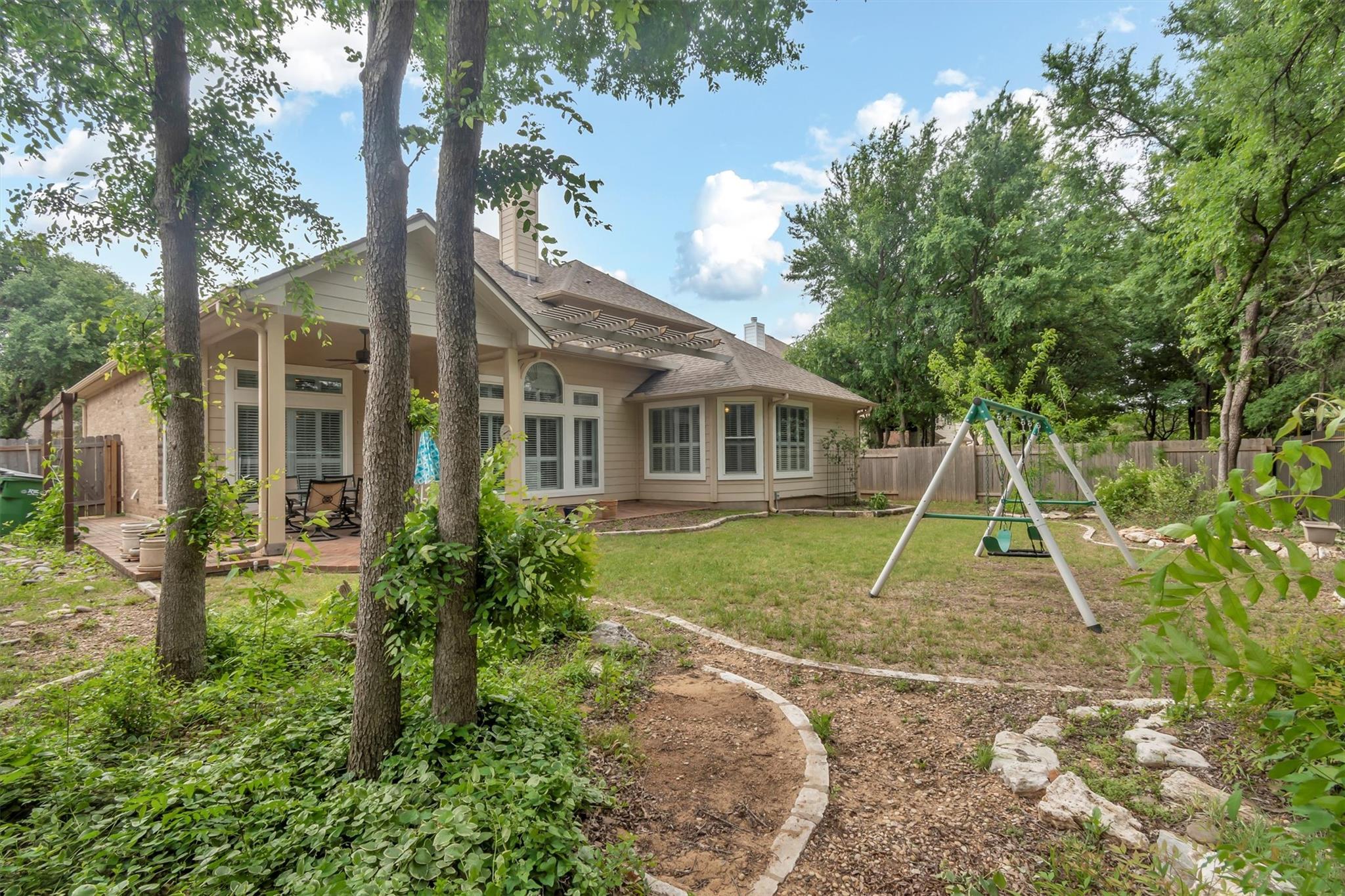 3820 Lagoona Dr, Round Rock, TX 78681