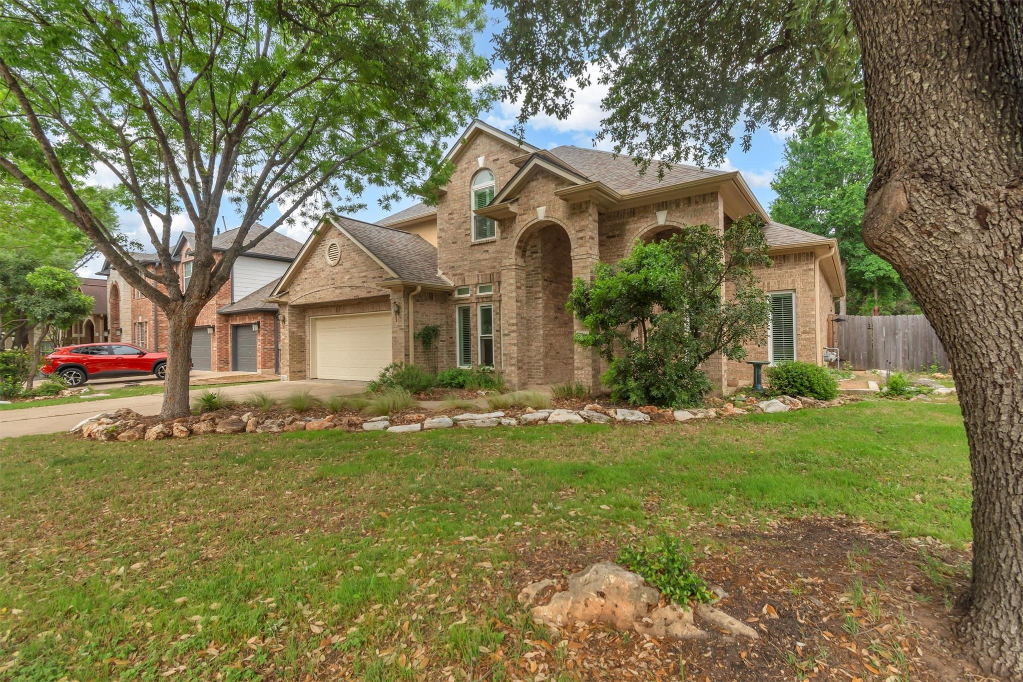 3820 Lagoona Dr, Round Rock, TX 78681