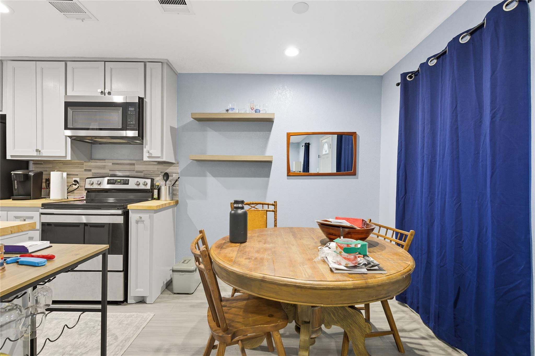 5401 Agua Caliente Cv # B, Austin, TX 78744