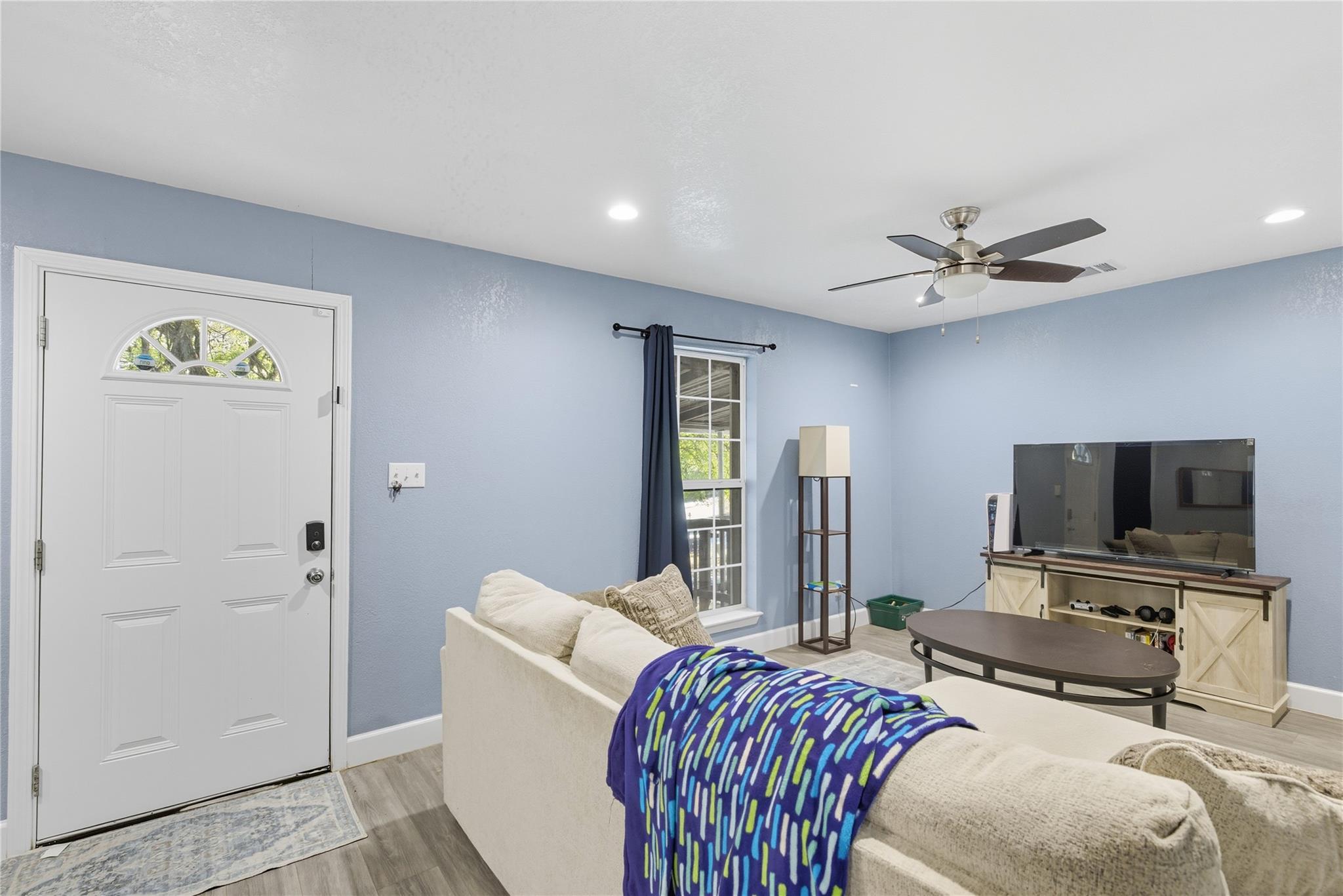 5401 Agua Caliente Cv # B, Austin, TX 78744