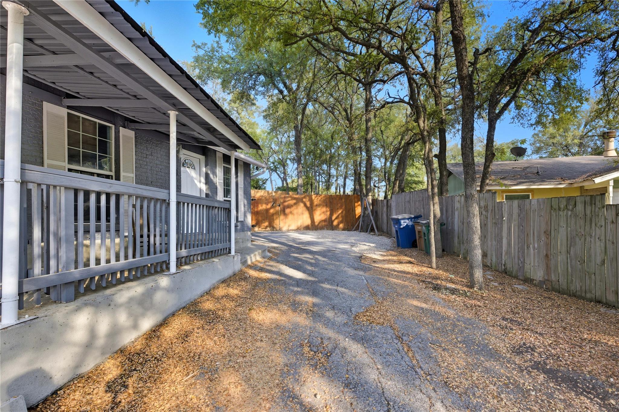 5401 Agua Caliente Cv # B, Austin, TX 78744