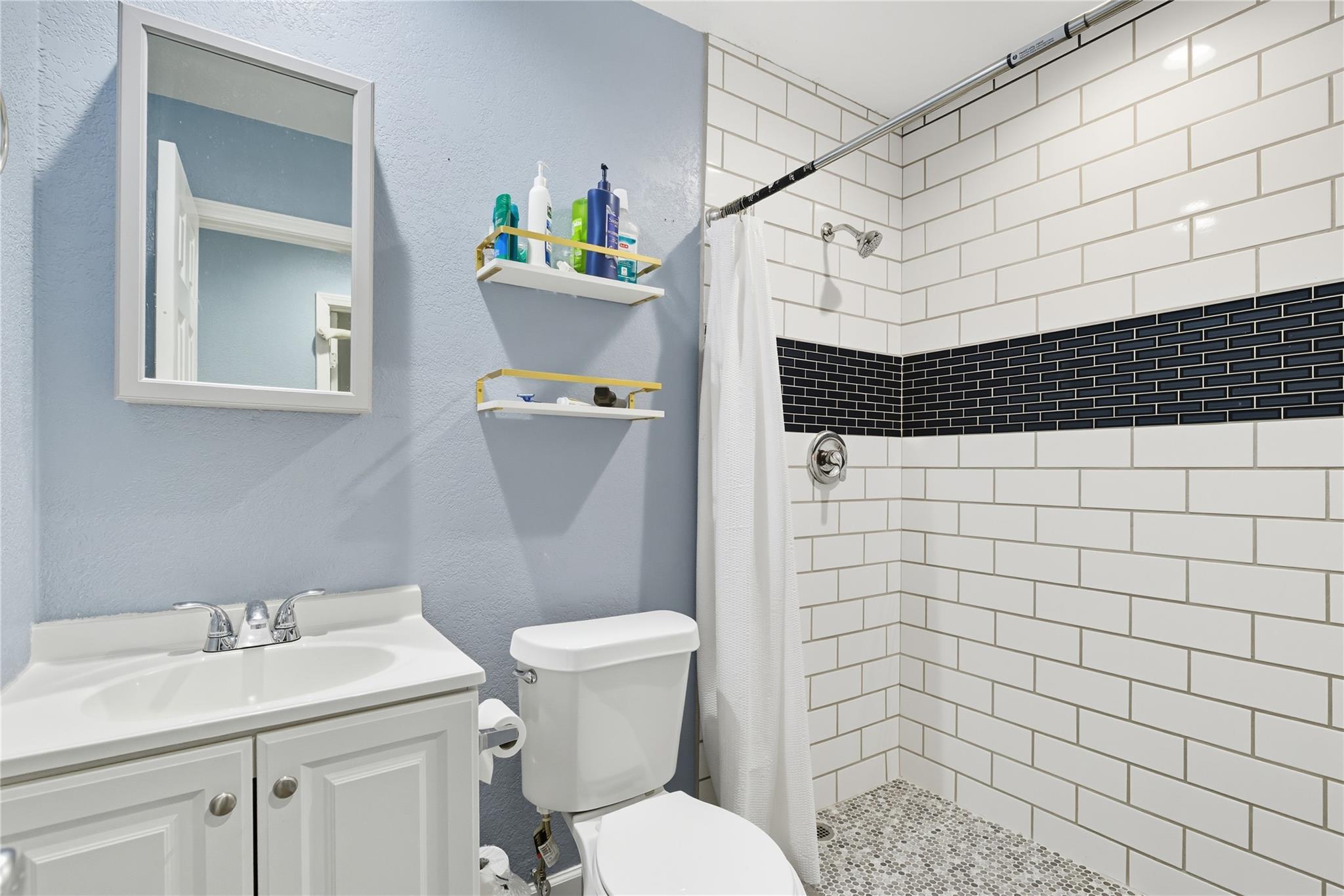 5401 Agua Caliente Cv # B, Austin, TX 78744