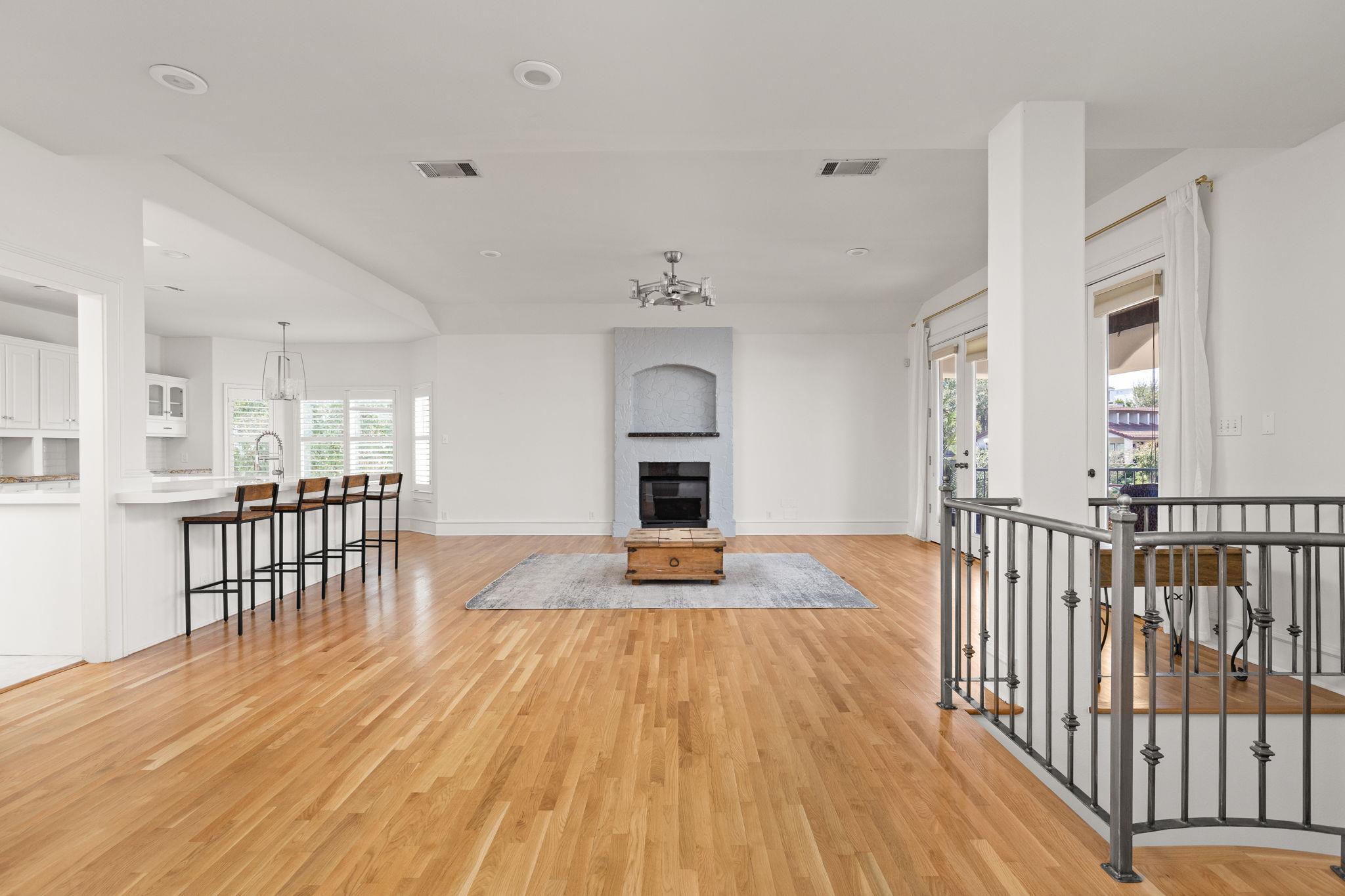 1228 Challenger, Lakeway, TX 78734