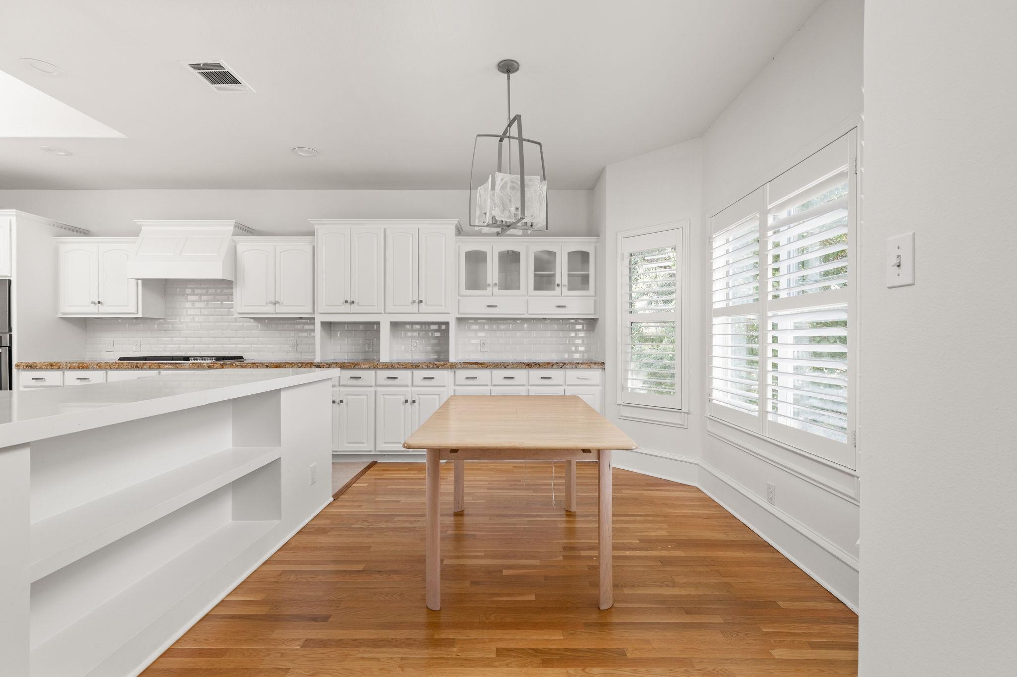 1228 Challenger, Lakeway, TX 78734