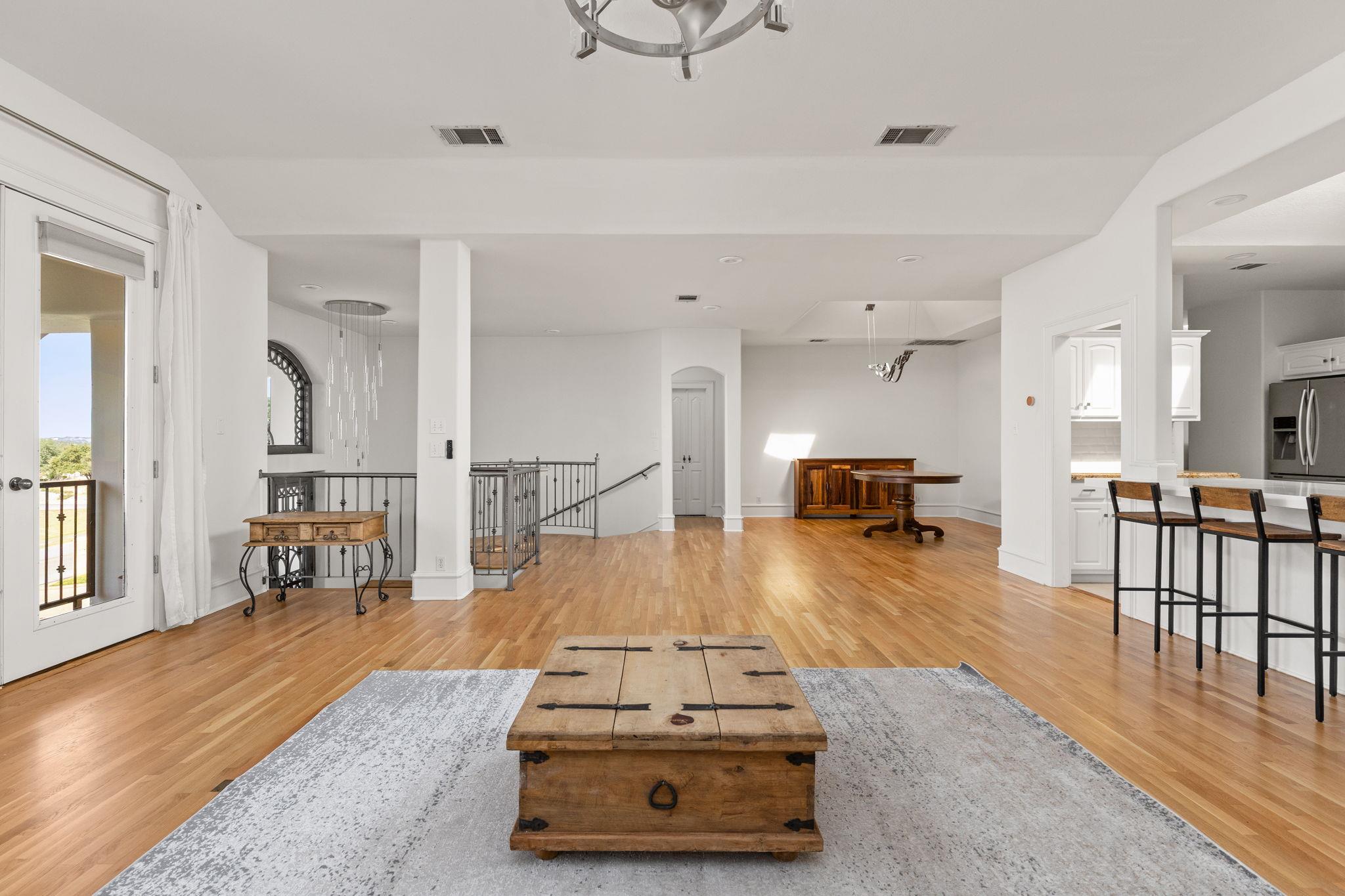 1228 Challenger, Lakeway, TX 78734