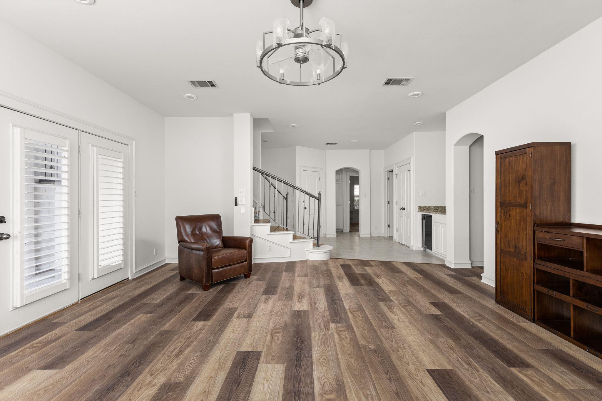 1228 Challenger, Lakeway, TX 78734