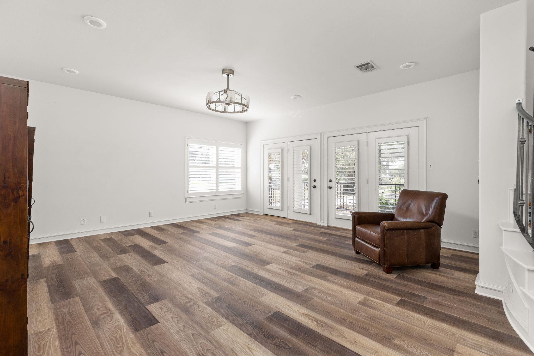 1228 Challenger, Lakeway, TX 78734