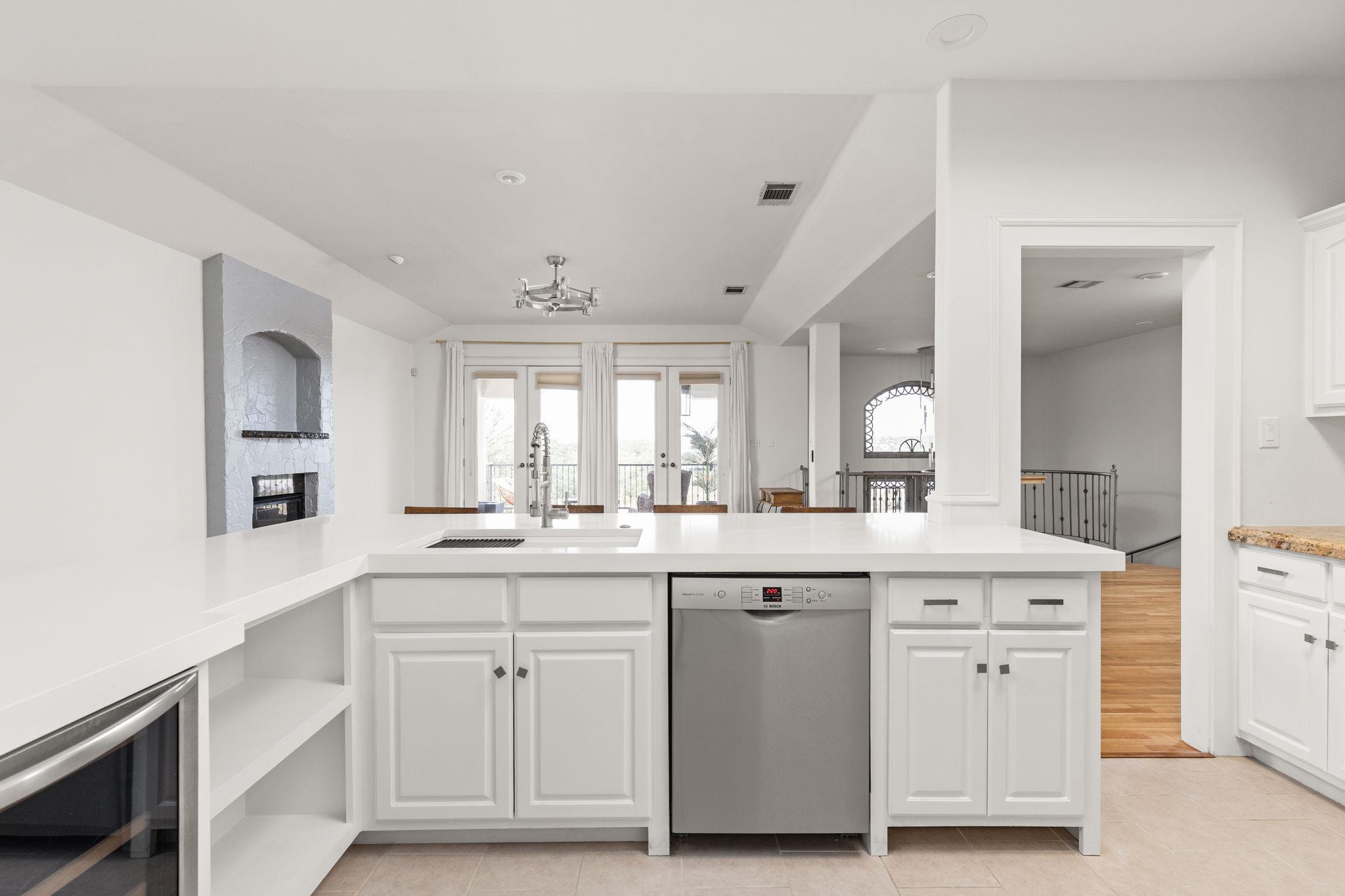 1228 Challenger, Lakeway, TX 78734