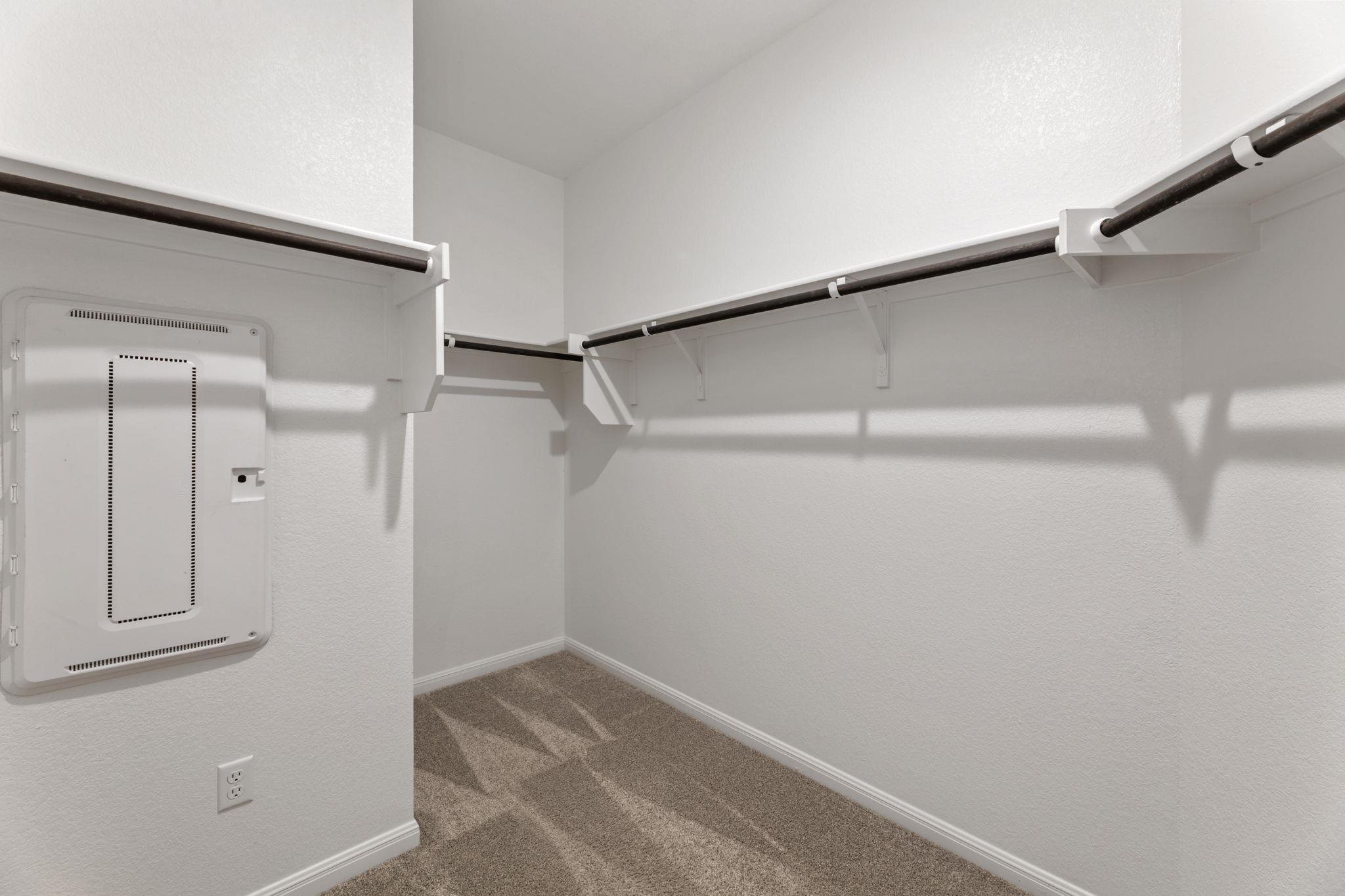 144 Gullivers Dr, Elgin, TX 78621