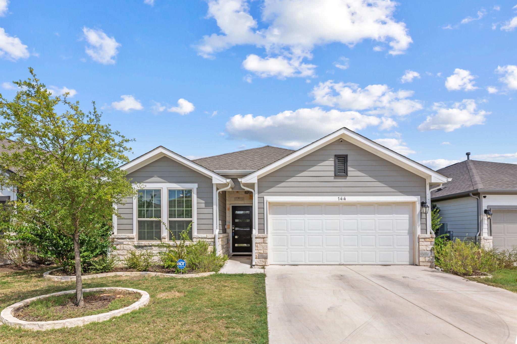 144 Gullivers Dr, Elgin, TX 78621