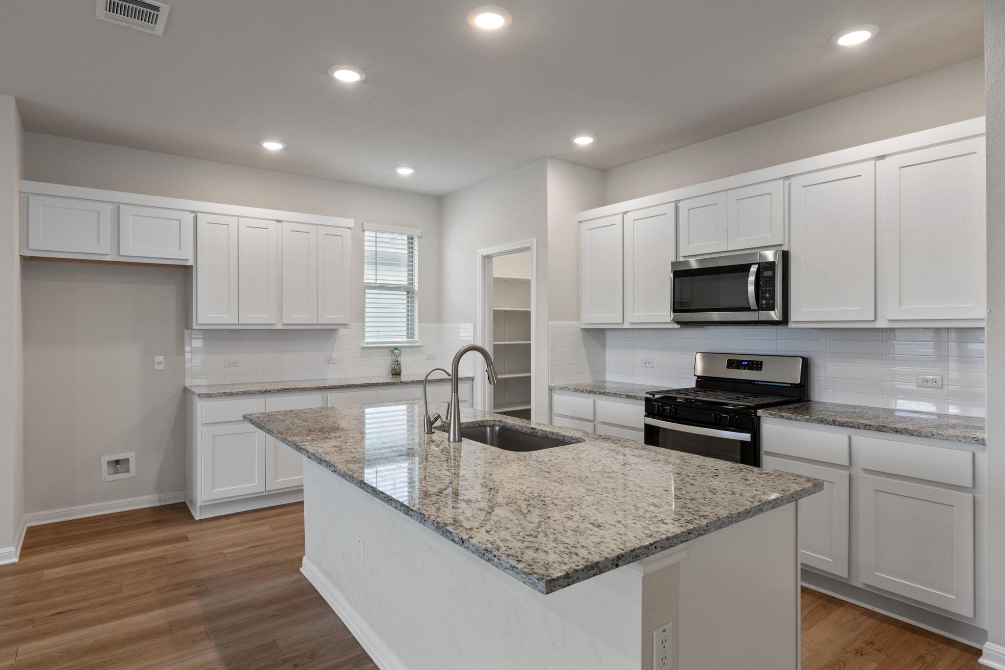 144 Gullivers Dr, Elgin, TX 78621