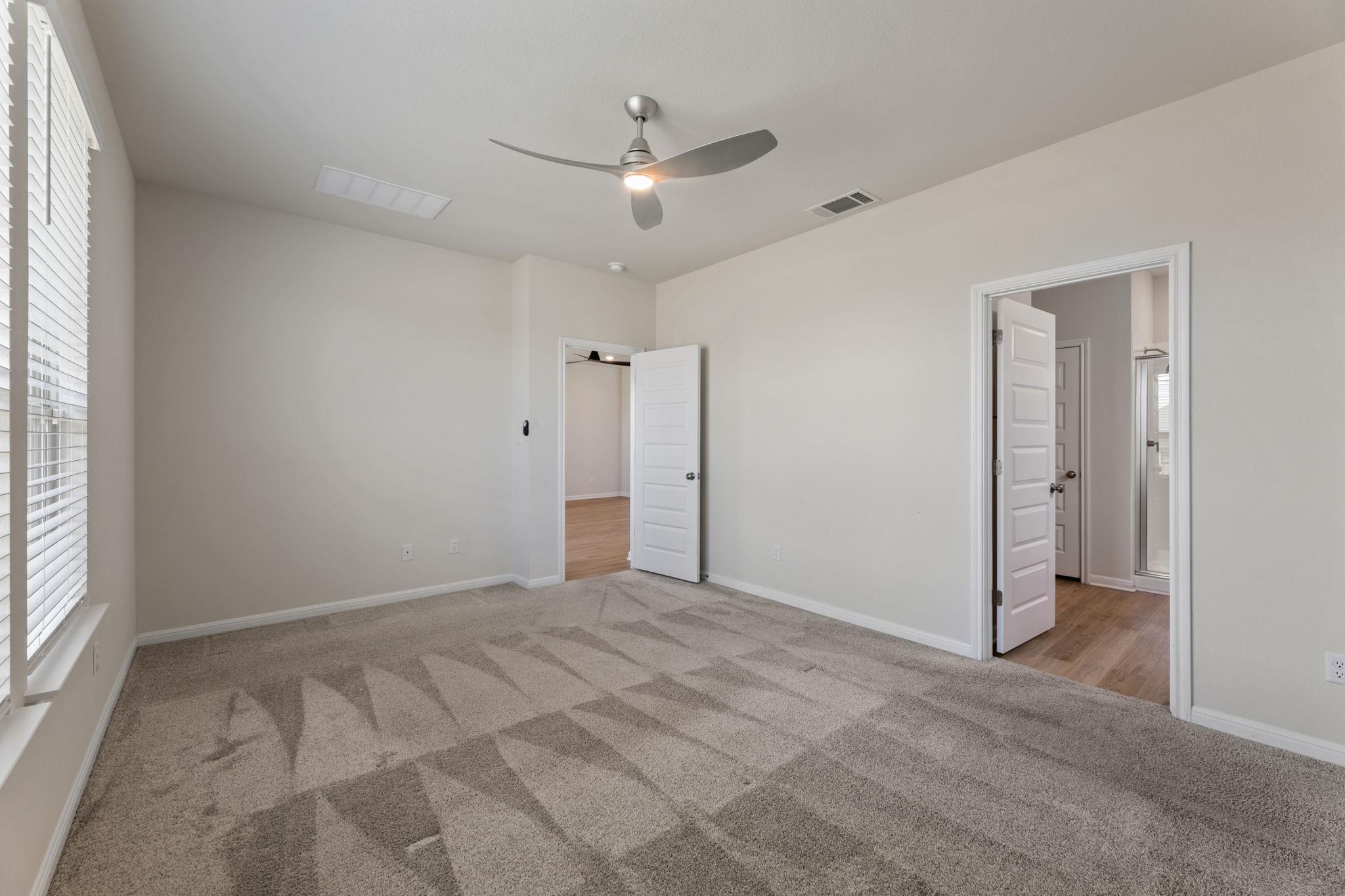 144 Gullivers Dr, Elgin, TX 78621