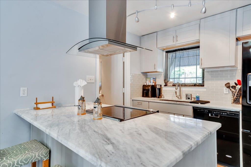 8001 Briarwood Ln, Austin, TX 78757