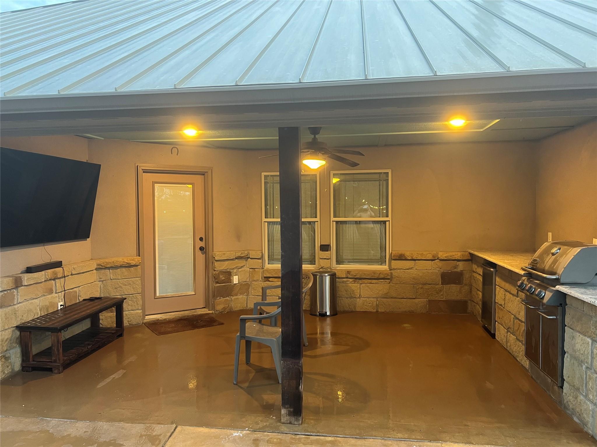 252 Sunday Dr, Burnet, TX 78611