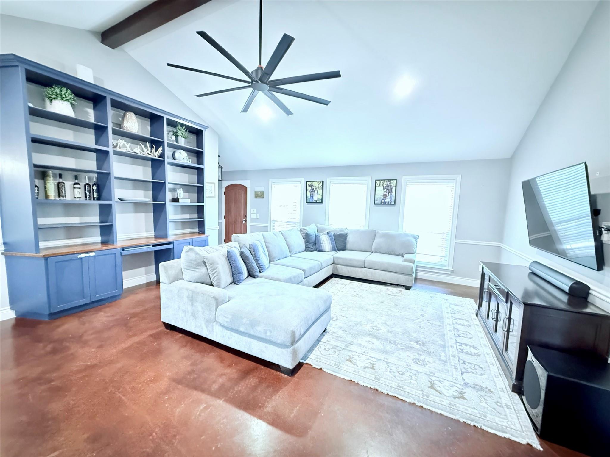 252 Sunday Dr, Burnet, TX 78611