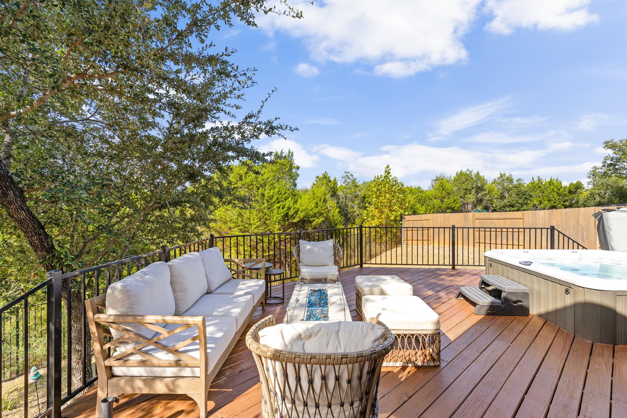 1080 Pink Granite Blvd, Dripping Springs, TX 78620