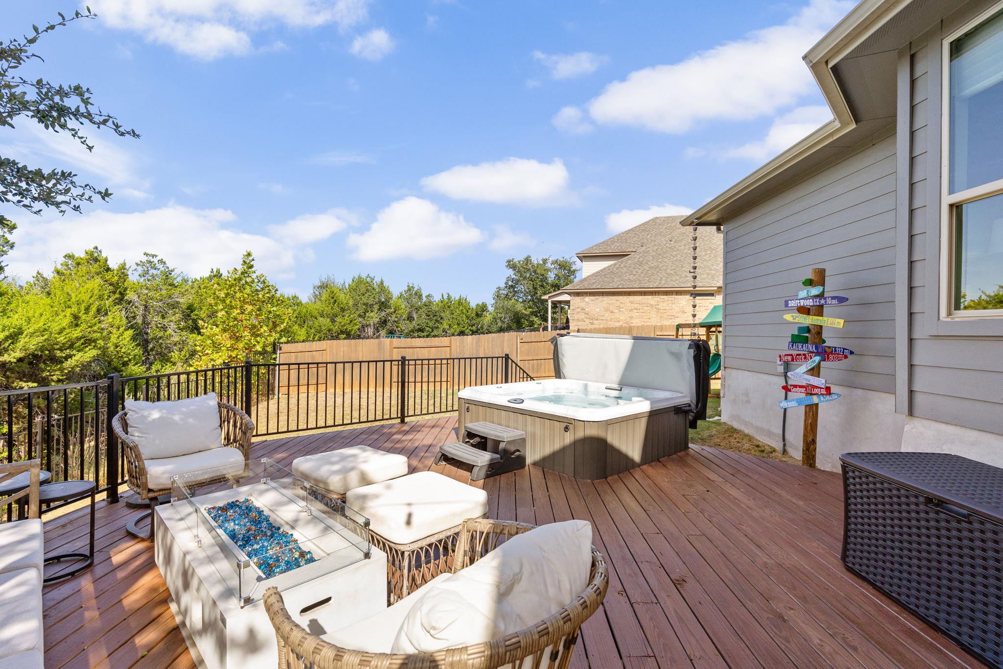 1080 Pink Granite Blvd, Dripping Springs, TX 78620