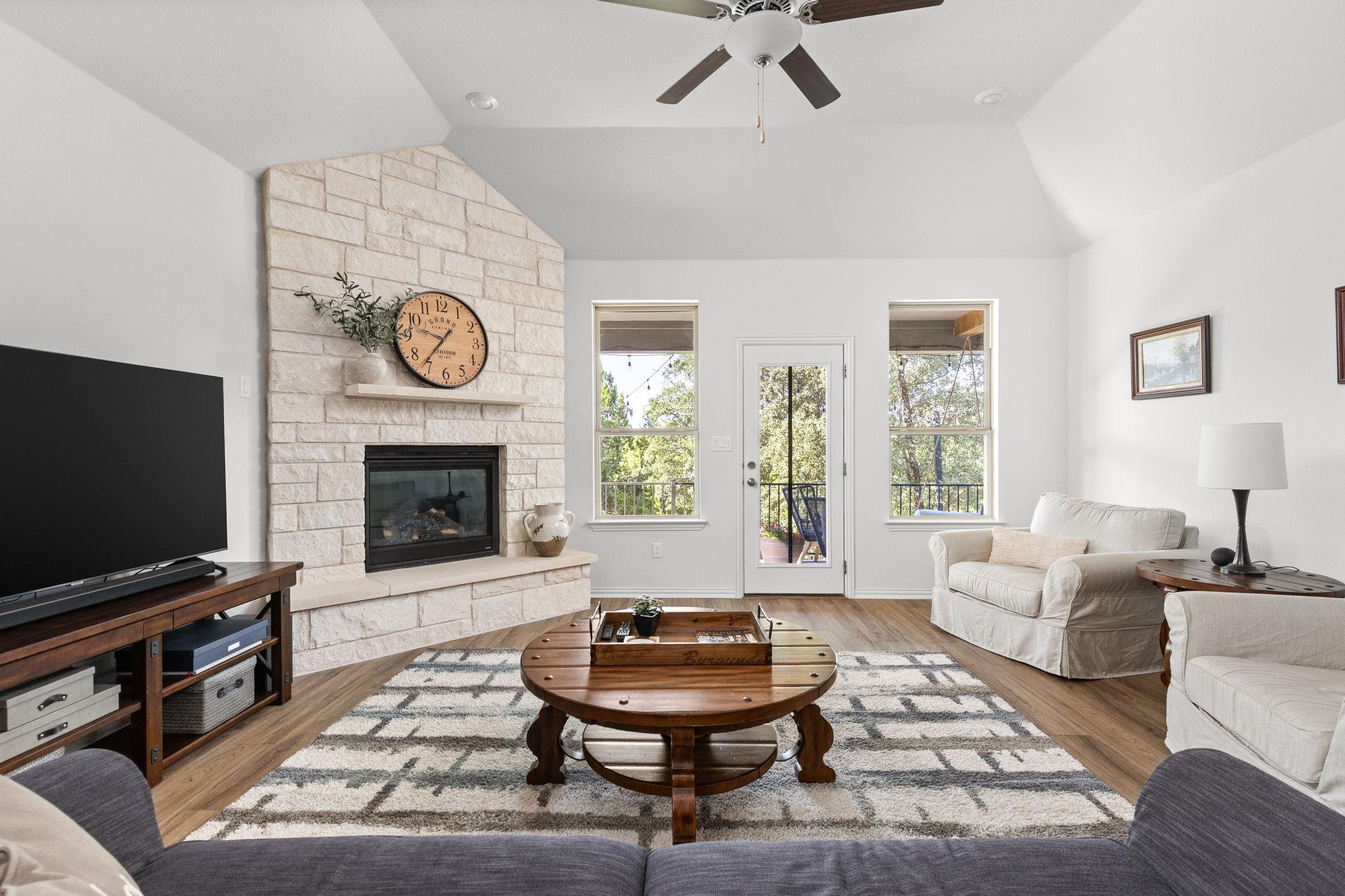 1080 Pink Granite Blvd, Dripping Springs, TX 78620